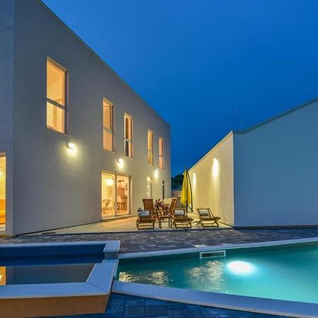 Villa Silente ซูโกชัน ภายนอก รูปภาพ