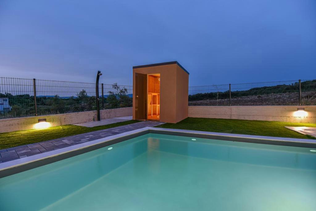 Villa Silente ซูโกชัน ภายนอก รูปภาพ